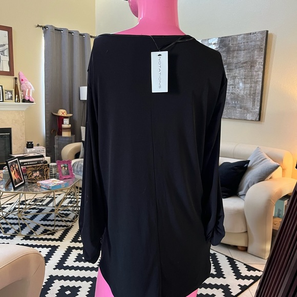 NWT Glitzy Black Blouse - Picture 2 of 6